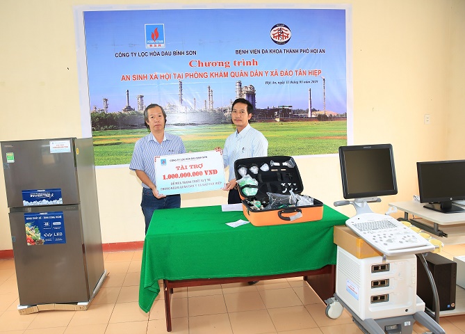 bsr trao thiet bi y te tai cu lao cham