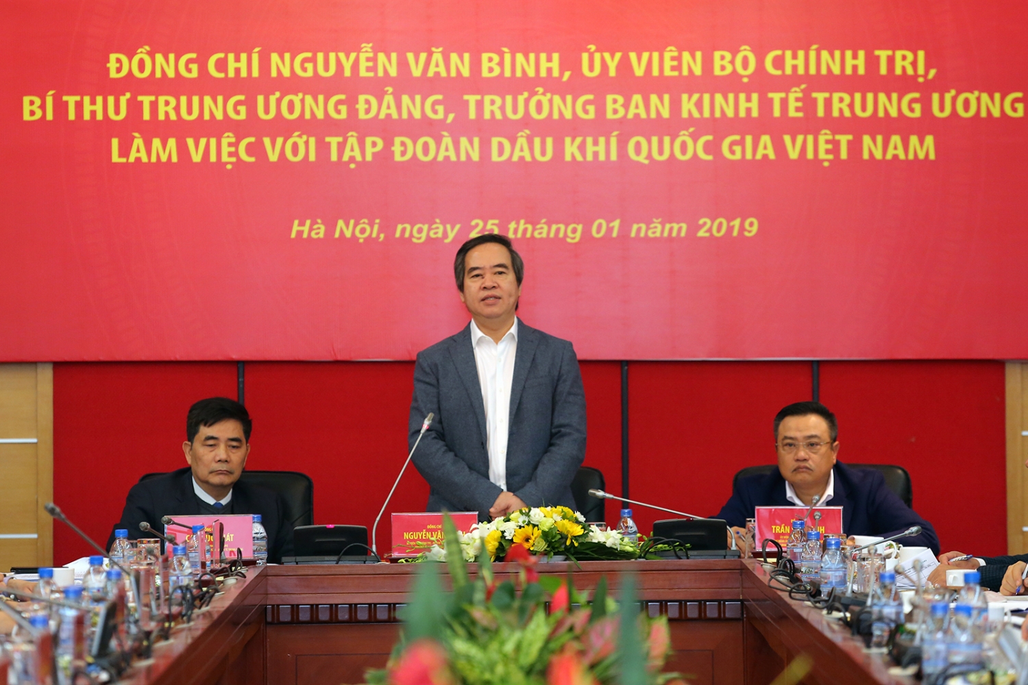 nganh dau khi dong gop tich cuc cho quan ly kinh te vi mo