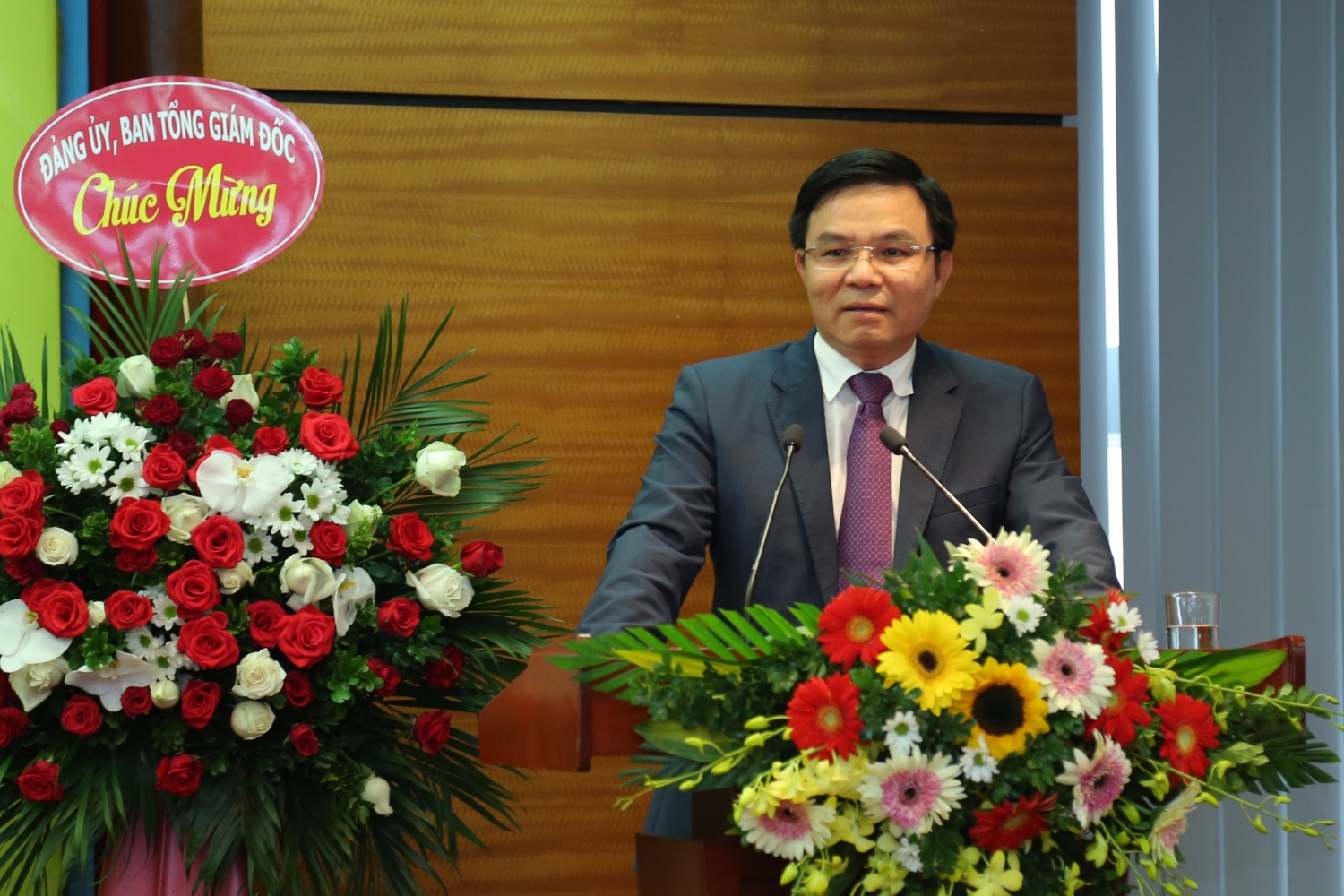 cd dkvn diem tua vung chac cho doi ngu can bo nguoi lao dong dau khi