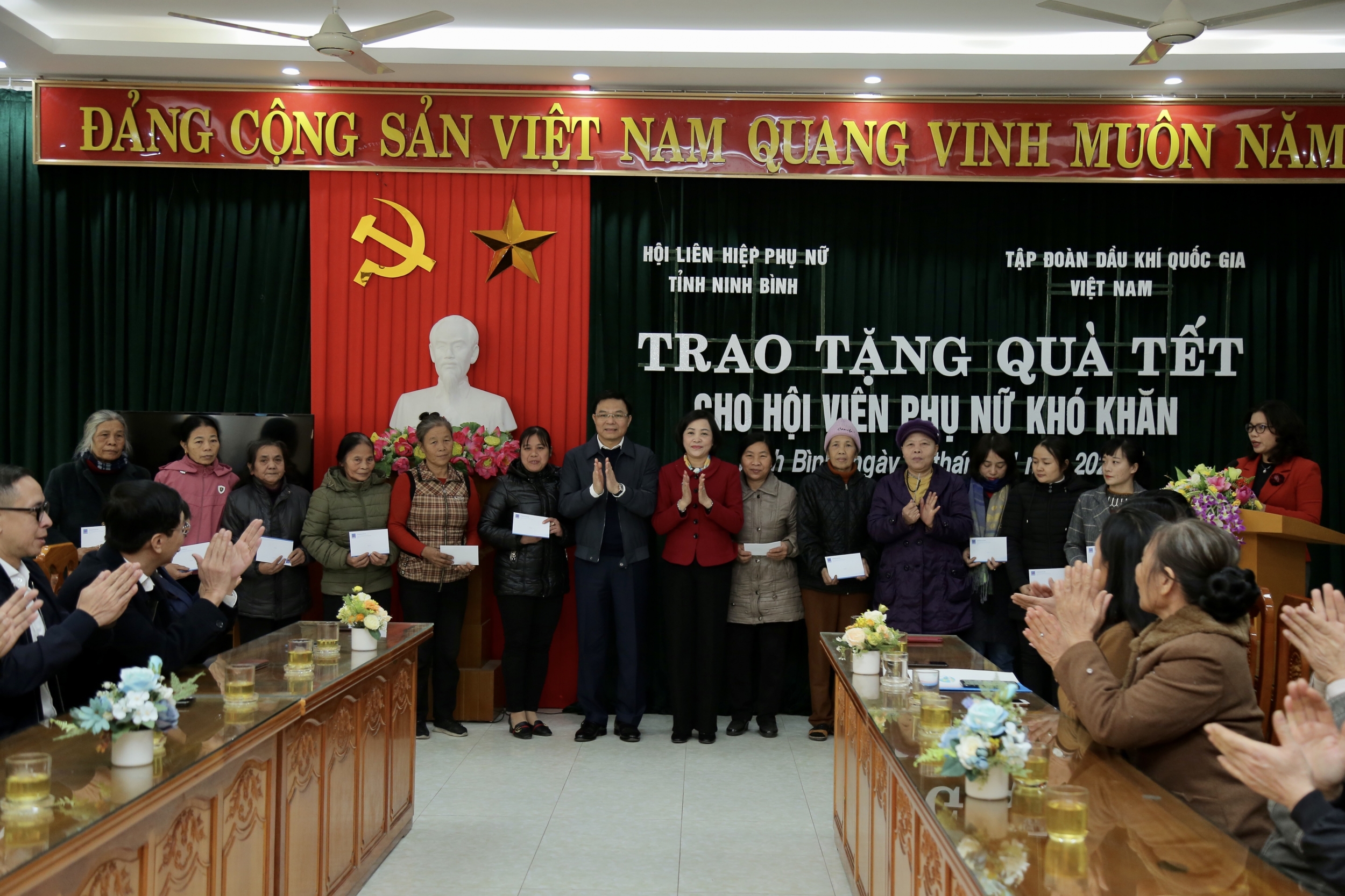Tấm lòng người dầu khí chia sẻ với người nghèo tỉnh Ninh Bình