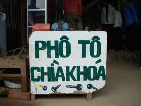 Những biển quảng cáo "độc nhất vô nhị"