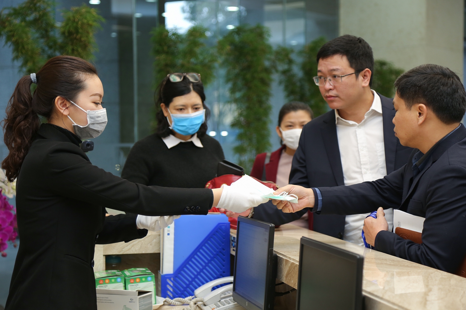 phong chong dich benh viem duong ho hap cap do virus corona tai tru so pvn