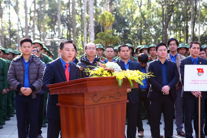 khoi dong tet trong cay va thang thanh nien 2016