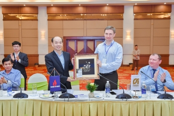 Petrovietnam và Zarubezhneft trao đổi kinh nghiệm, nâng cao hiệu quả khai thác dầu