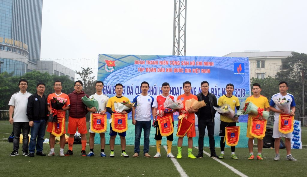 PVcomBank vô địch giải bóng đá Cụm phối hợp hoạt động miền Bắc PVN pvcombank vo dich giai bong da cum phoi hop hoat dong mien bac pvn