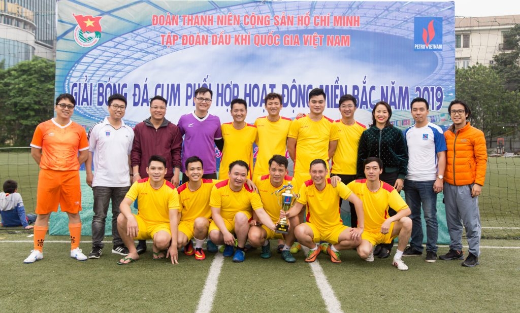 PVcomBank vô địch giải bóng đá Cụm phối hợp hoạt động miền Bắc PVN pvcombank vo dich giai bong da cum phoi hop hoat dong mien bac pvn