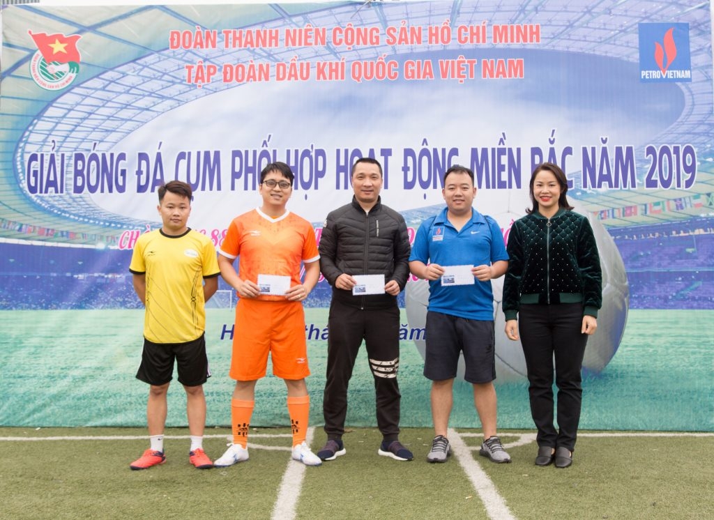 PVcomBank vô địch giải bóng đá Cụm phối hợp hoạt động miền Bắc PVN pvcombank vo dich giai bong da cum phoi hop hoat dong mien bac pvn