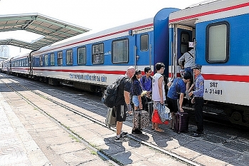 Tăng cường 130 chuyến tàu phục vụ người dân nghỉ lễ 30/4 và 1/5