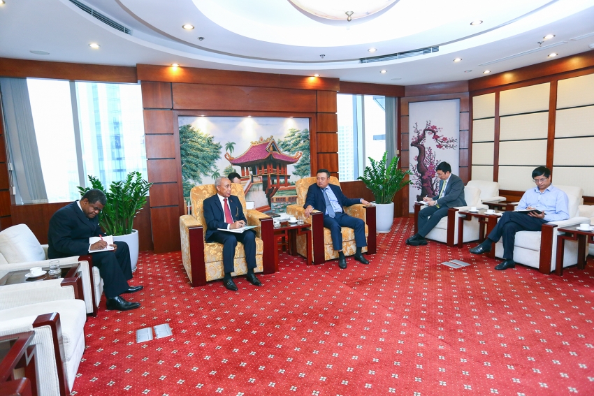 Chủ tịch HĐTV Petrovietnam Trần Sỹ Thanh tiếp Đại sứ Angola tại Việt Nam chu tich hdtv tran sy thanh tiep dai su angola tai viet nam