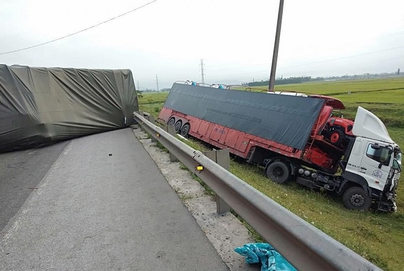 4 o to dam lien hoan khien giao thong tac nghen nhieu gio