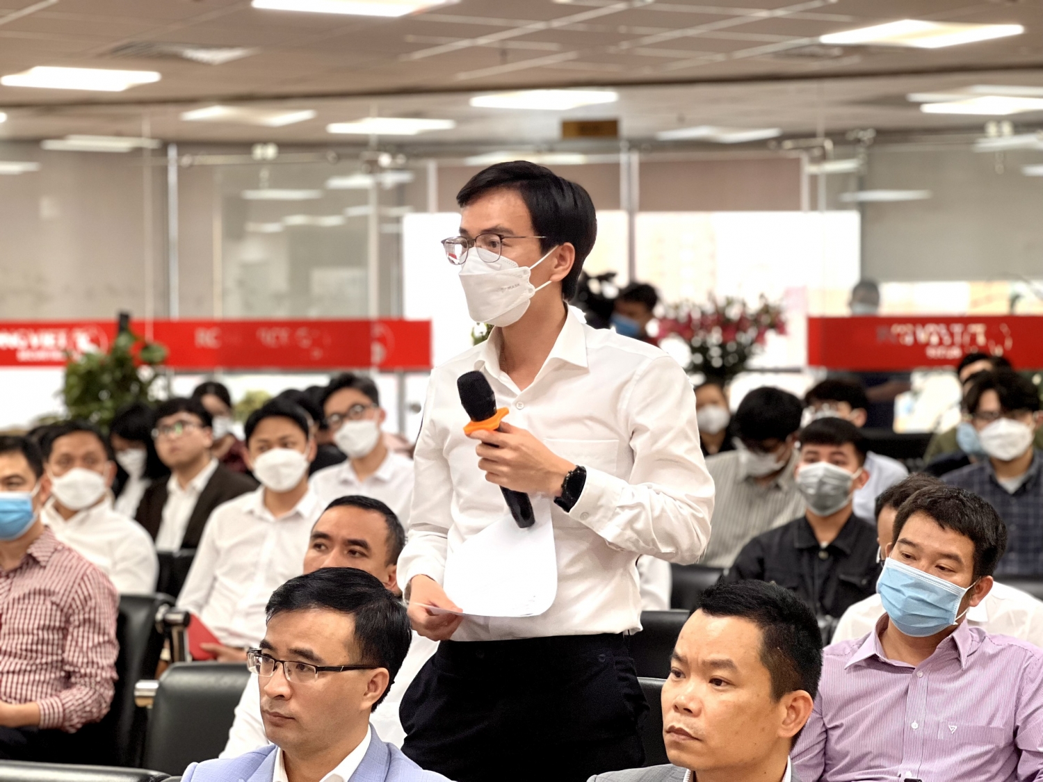 Hội thảo Cơ hội đầu tư vào Công ty Cổ phần Điện Việt Lào
