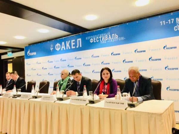 lien hoan quoc te ngon duoc sochi 2019