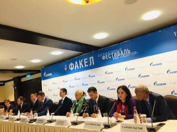lien hoan quoc te ngon duoc sochi 2019