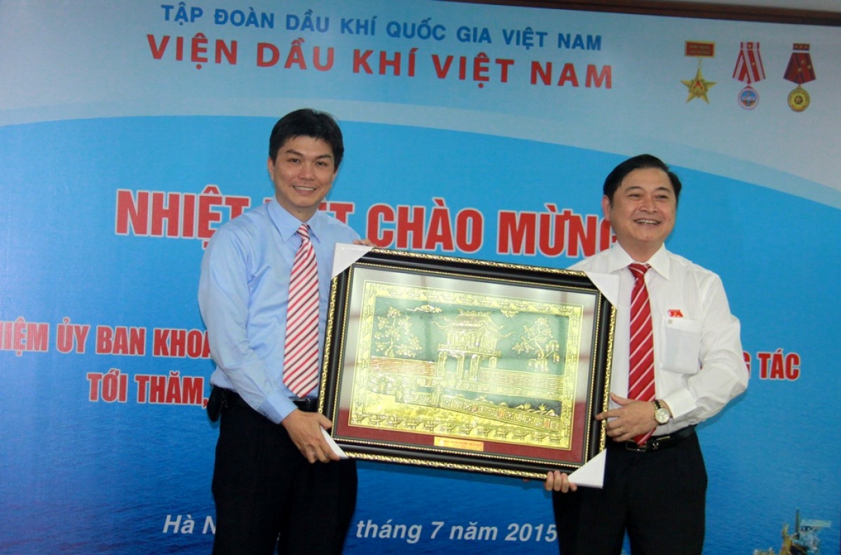 Ủy ban Khoa học Công nghệ và Môi trường Quốc hội làm việc với Viện Dầu khí Việt Nam