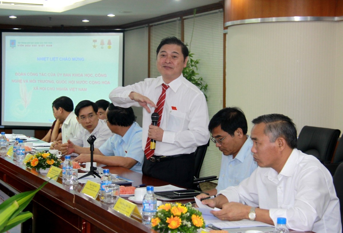 Ủy ban Khoa học Công nghệ và Môi trường Quốc hội làm việc với Viện Dầu khí Việt Nam