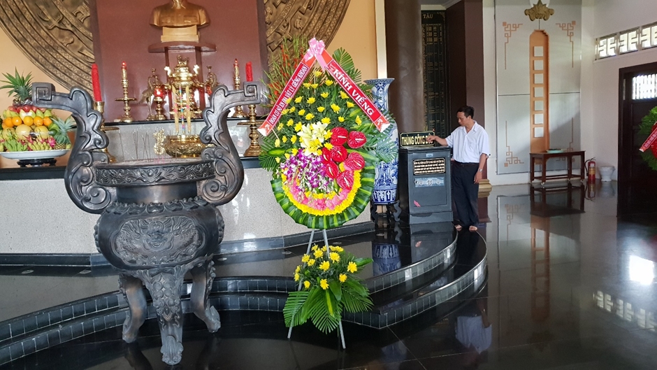 doan thanh nien xi nghiep dia vat ly gieng khoan dang huong tai den tho liet sy tpvung tau