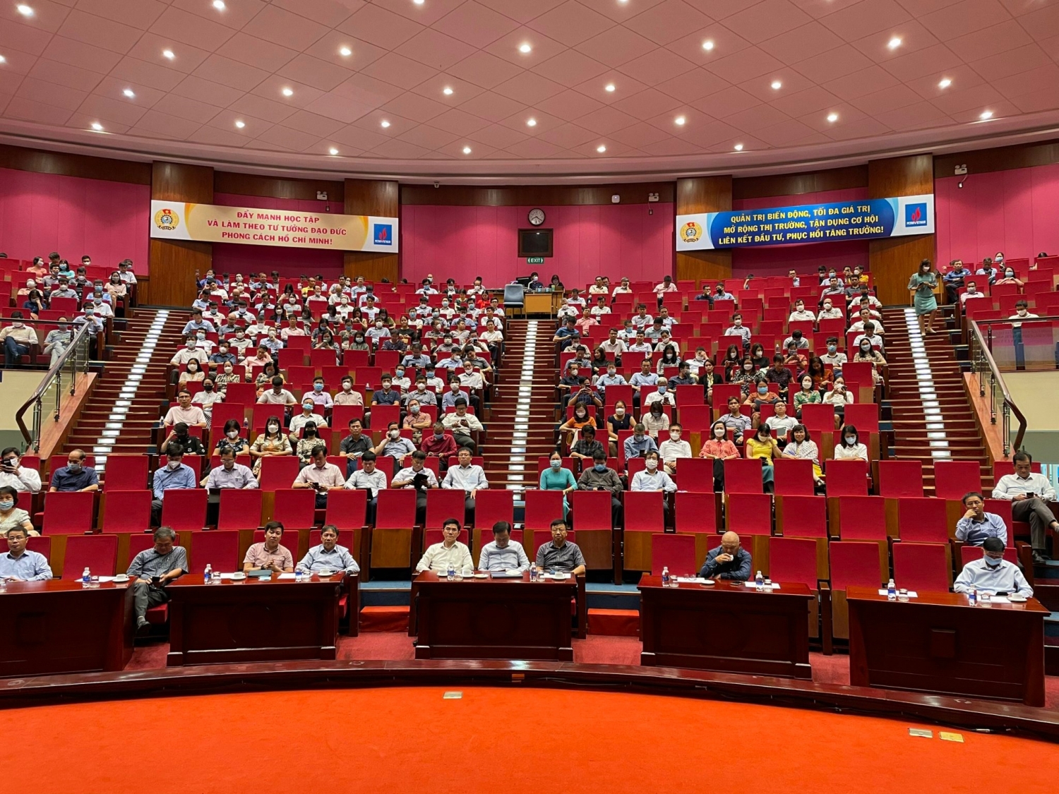 Đảng ủy Tập đoàn Dầu khí Quốc gia Việt Nam tổ chức học tập quán triệt Đảng ủy Tập đoàn Dầu khí Quốc gia Việt Nam tổ chức học tập quán triệt