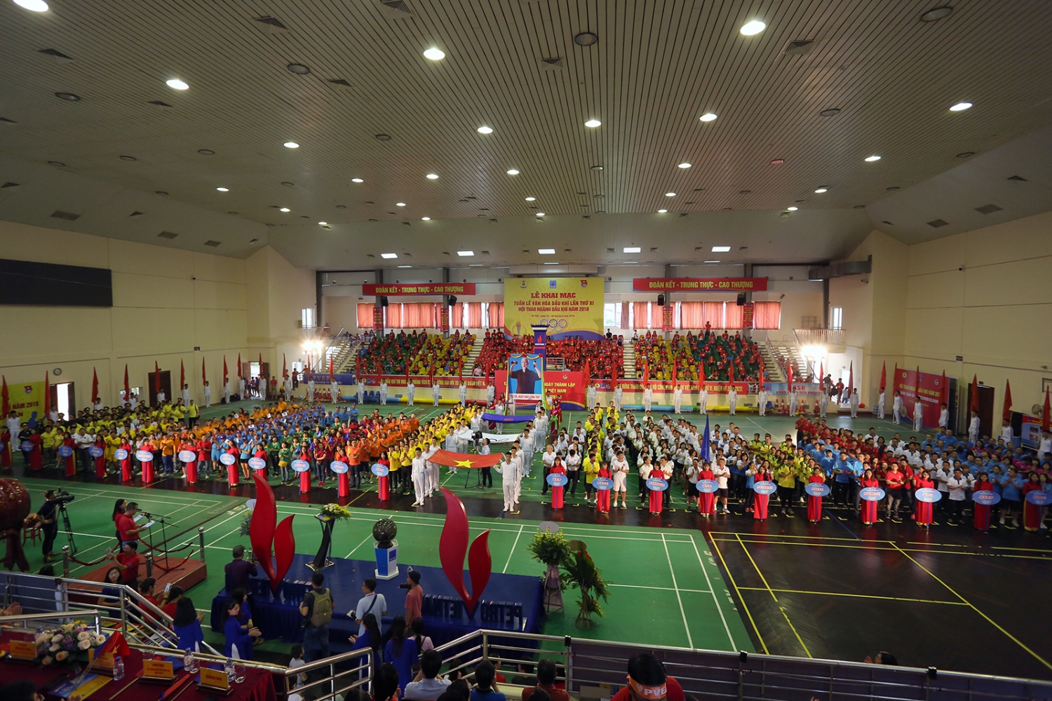 khai-mac-tuan-le-van-hoa-dau-khi-lan-thu-xi-1