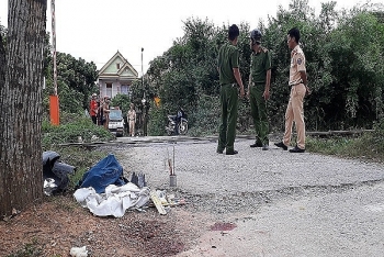 Đeo tai nghe dừng bên đường ray, nam sinh bị tàu hỏa đâm tử vong