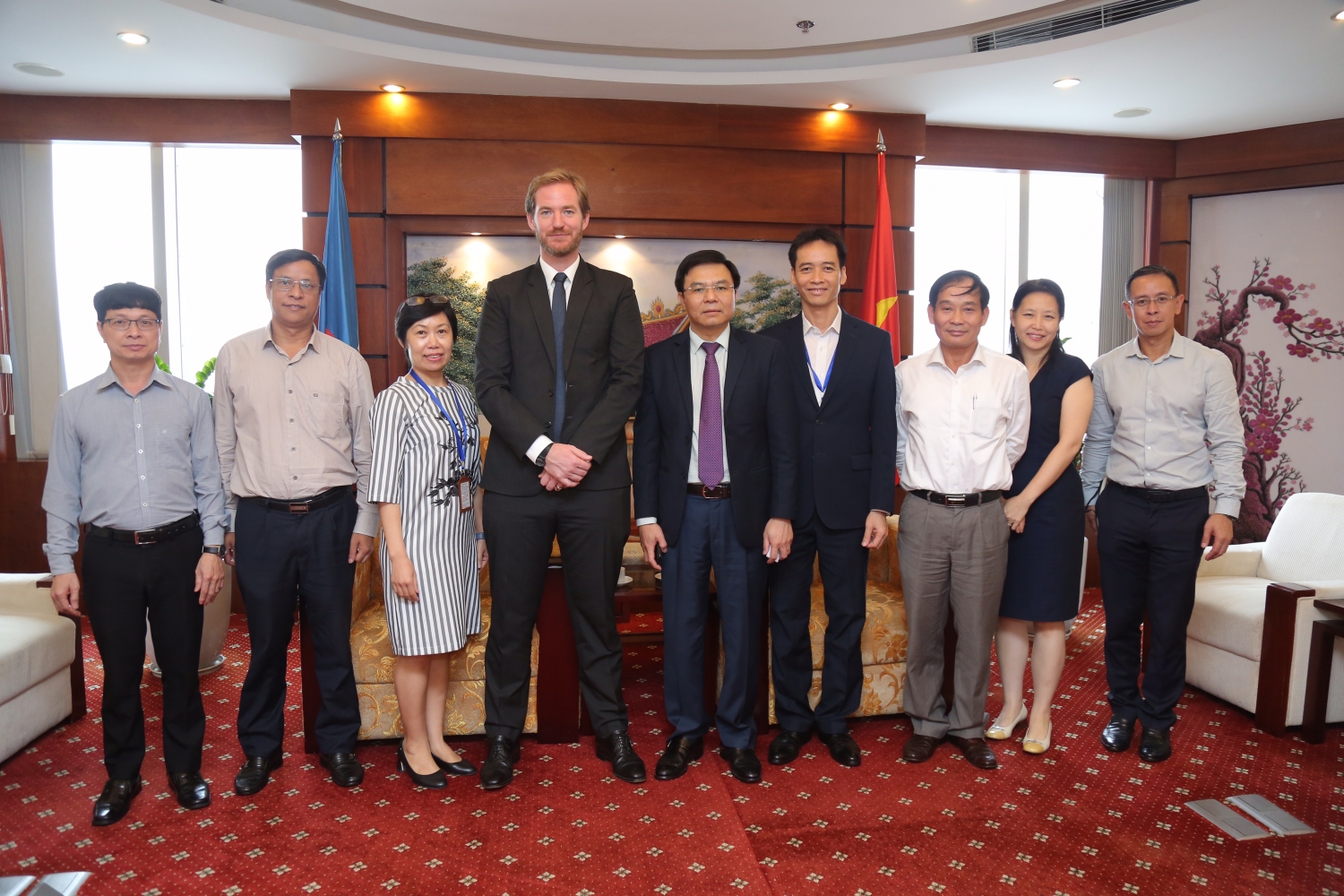 tong giam doc le manh hung tiep lanh dao perenco viet nam