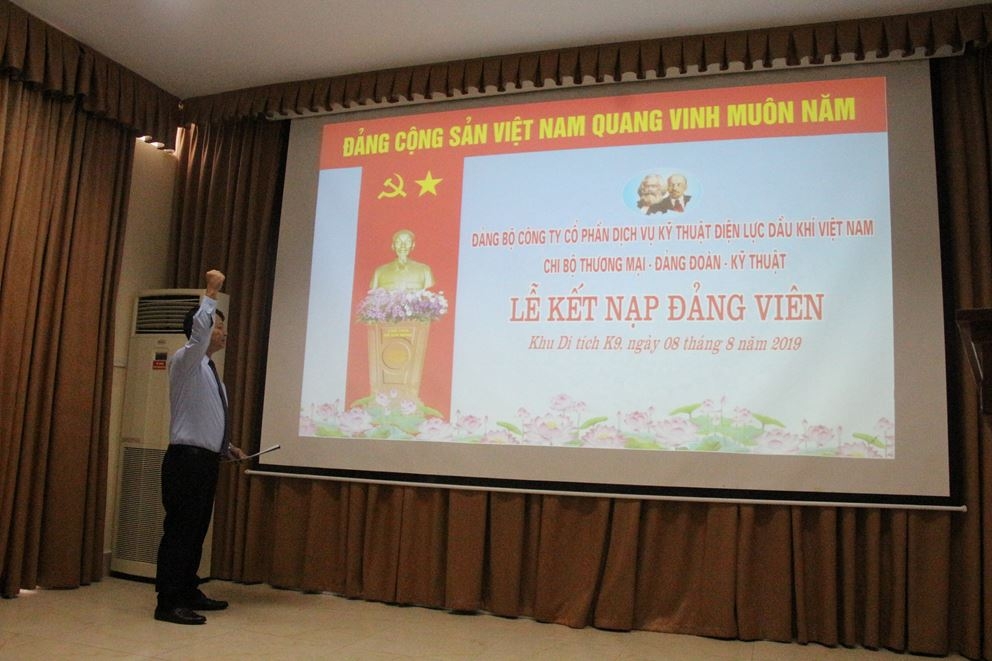 chi bo thuong mai dang doan ky thuat thuoc dang bo pv power services to chuc le ket nap dang vien