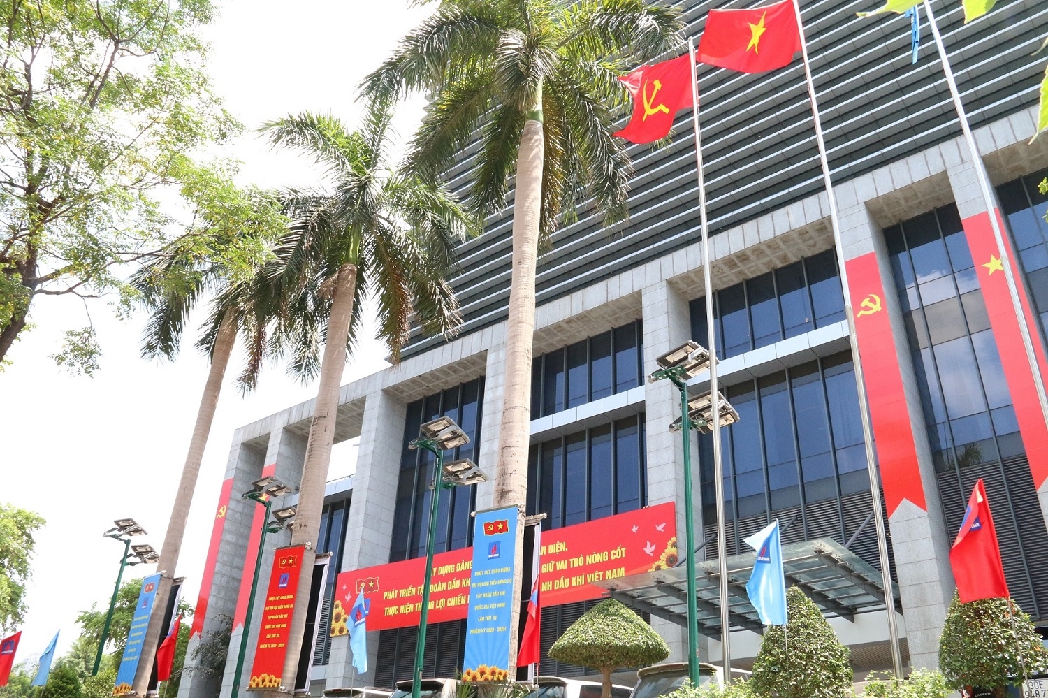 san sang cho ngay hoi lon