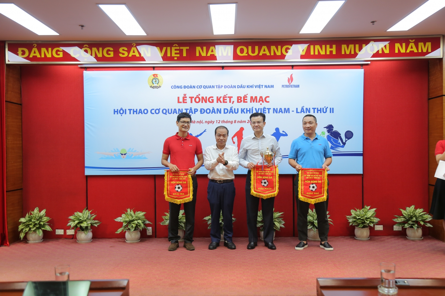 Hội thao Cơ quan Tập đoàn lần thứ II thành công tốt đẹp Hội thao Cơ quan Tập đoàn lần thứ II thành công tốt đẹp