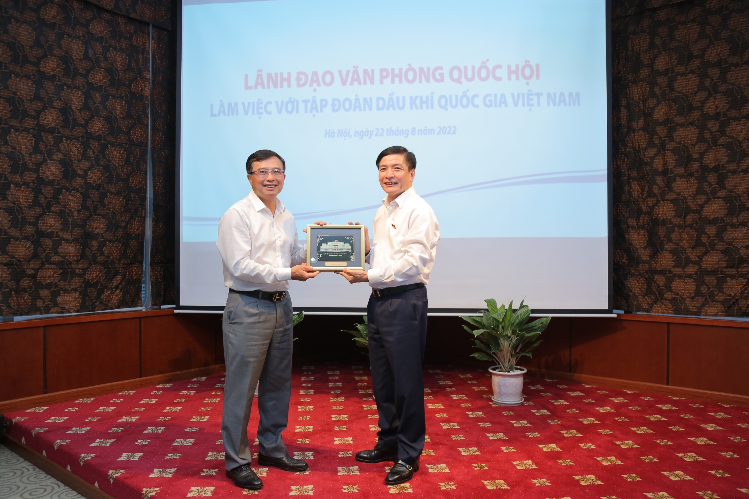 Petrovietnam và Văn phòng Quốc hội đẩy mạnh hợp tác trong công tác truyền thông