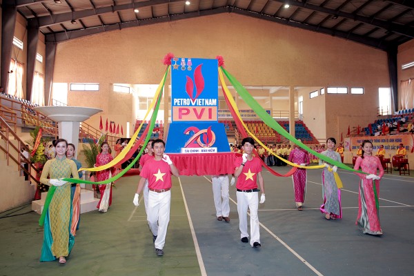 khai mac ngay hoi van hoa the thao pvi khu vuc mien trung 2015