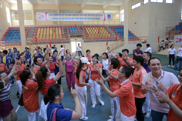 khai mac ngay hoi van hoa the thao pvi khu vuc mien trung 2015