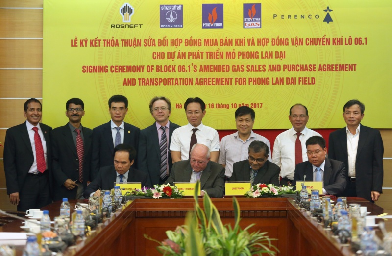 petrovietnam ky ket cac hop dong cho du an phat trien mo phong lan dai