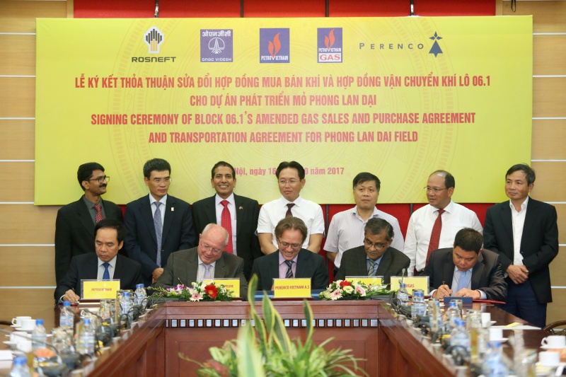 petrovietnam ky ket cac hop dong cho du an phat trien mo phong lan dai