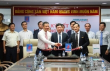 thac sy 7x lam quyen tong giam doc abbank