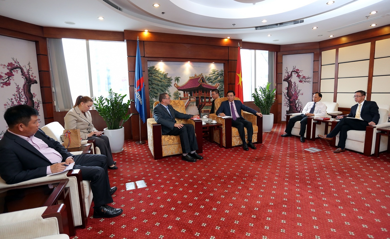 Lãnh đạo Petrovietnam tiếp Phó Chủ tịch Đảng Xã hội Chủ nghĩa Thống nhất Venezuela lanh dao petrovietnam tiep pho chu tich dang xa hoi chu nghia thong nhat venezuela