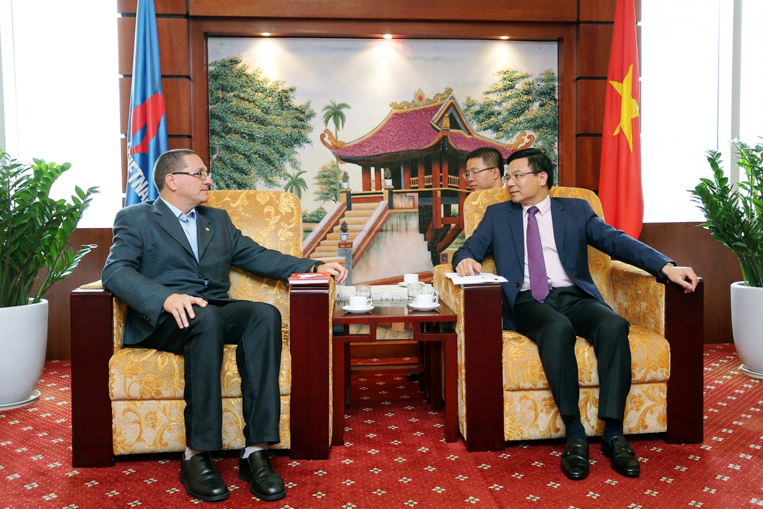 Lãnh đạo Petrovietnam tiếp Phó Chủ tịch Đảng Xã hội Chủ nghĩa Thống nhất Venezuela lanh dao petrovietnam tiep pho chu tich dang xa hoi chu nghia thong nhat venezuela