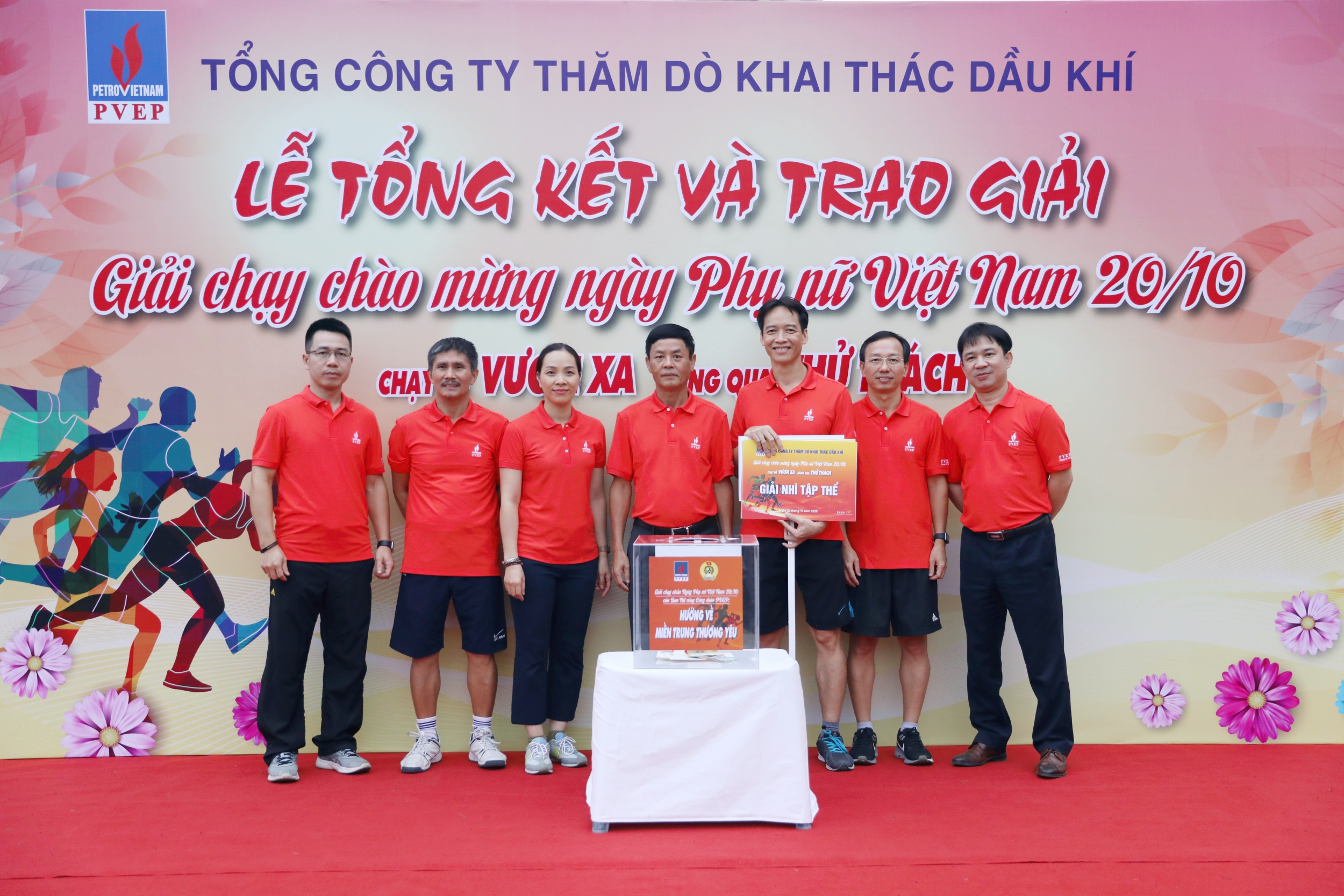 hanh-trinh-vuot-len-chinh-minh-xa-hon-mot-vong-trai-dat-1