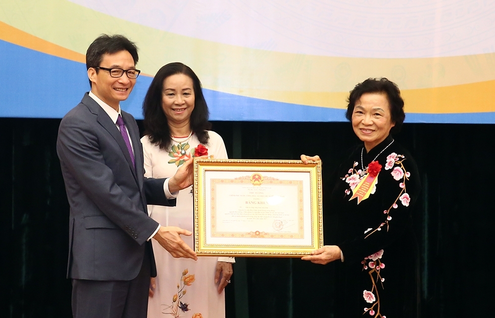 Phó Thủ tướng Vũ Đức Đam dự Hội nghị biểu dương các điển hình tiên tiến trong công tác bảo vệ quyền trẻ em