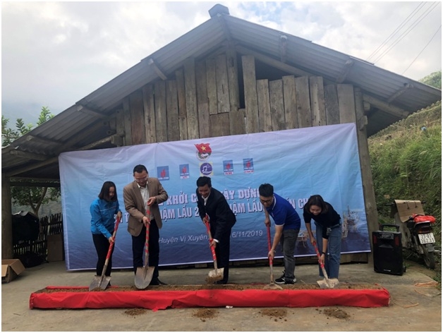 doan thanh nien vpi mang ao am toi hoc sinh vung cao ha giang