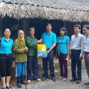Công đoàn Dầu khí Việt Nam hỗ trợ đồng bào bị thiệt hại do lũ lụt tại Quảng Bình
