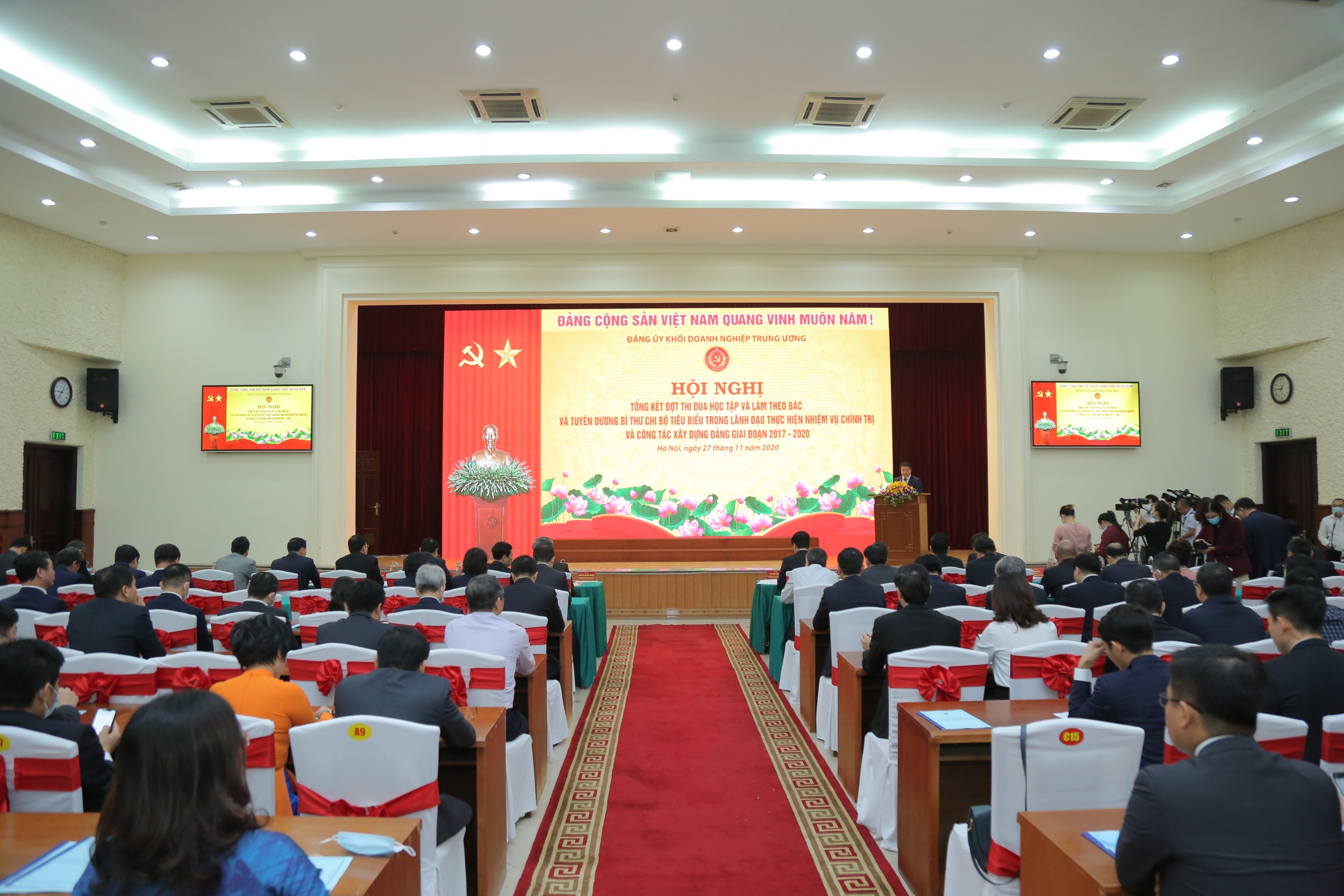 Tuyên dương 13 cá nhân, Bí thư chi bộ Dầu khí tiêu biểu trong học tập và làm theo Bác