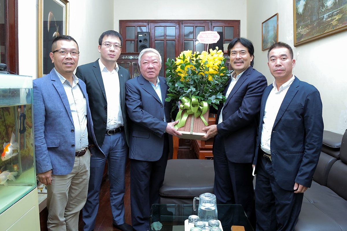 Petrovietnam thăm hỏi, tri ân các thế hệ lãnh đạo, cán bộ ngành Dầu khí