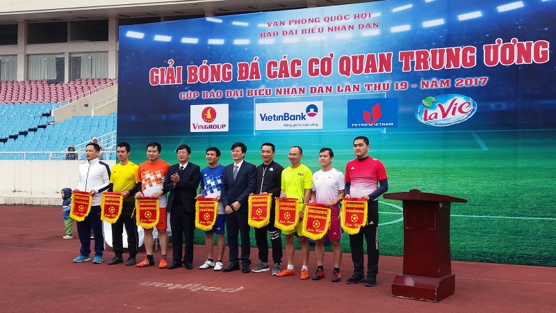 Khai mạc Giải bóng đá Cup Báo Đại biểu Nhân dân năm 2017 khai mac giai bong da cup bao dai bieu nhan dan nam 2017