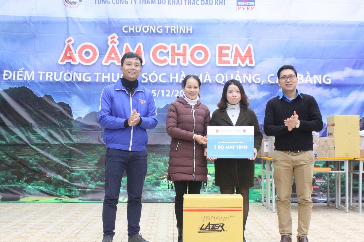 PVEP năm thứ 9 mang “Áo ấm cho em” tới Cao Bằng