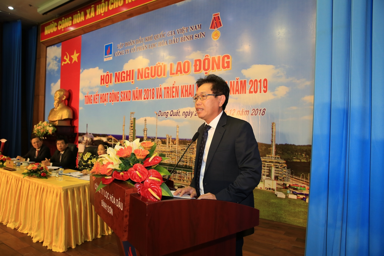 mo rong vi the cua loc hoa dau dung quat