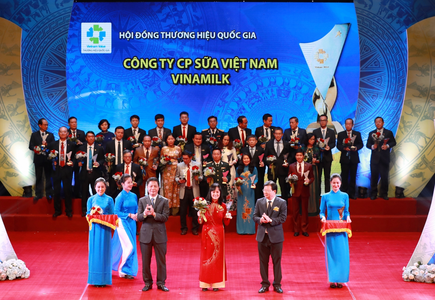 vinamilk thuong hieu quoc gia khoi nguon tu nhung su dau tu nghiem tuc va bai ban