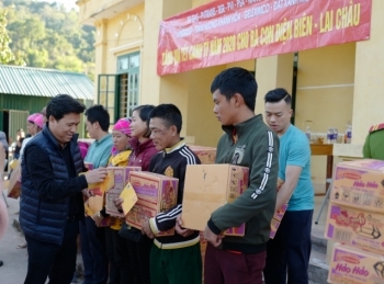 Các đơn vị Dầu khí chung tay trao quà Tết Canh Tý 2020 cho bà con Tây Bắc