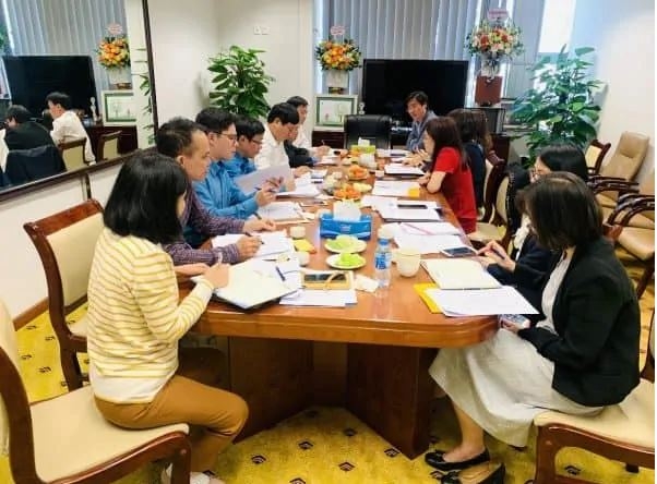 doan giam sat chuyen de cua tong ldldvn lam viec voi cong doan dau khi viet nam