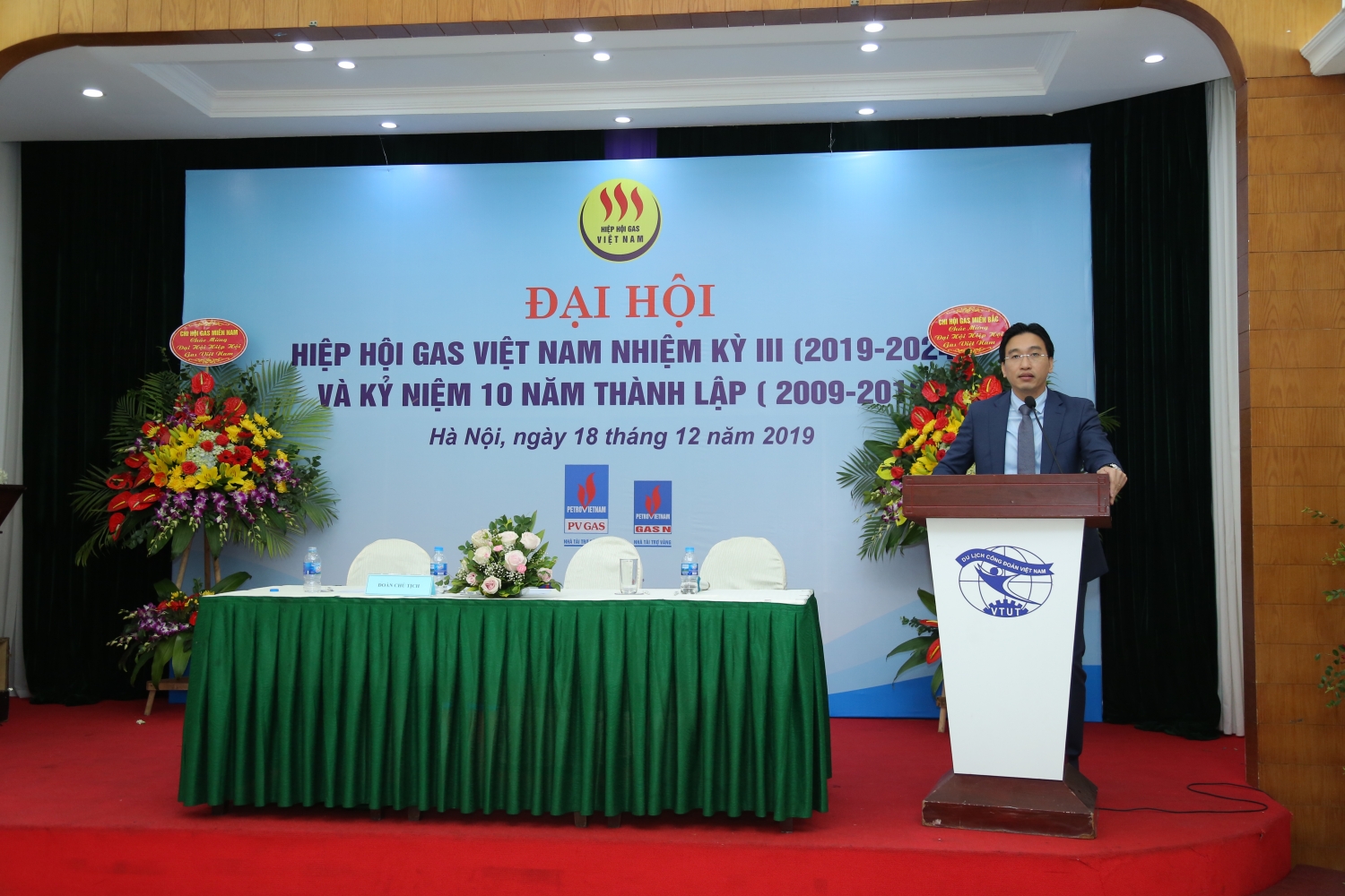 pho tong giam doc pv gas nguyen thanh binh giu chuc chu tich hiep hoi khi viet nam
