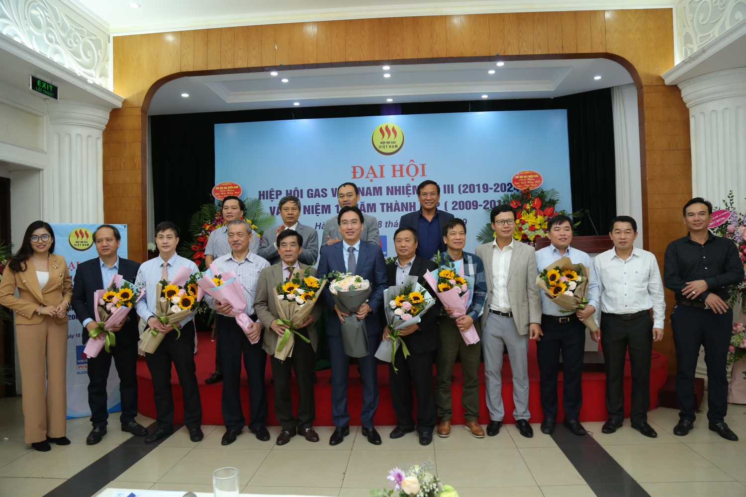 pho tong giam doc pv gas nguyen thanh binh giu chuc chu tich hiep hoi khi viet nam