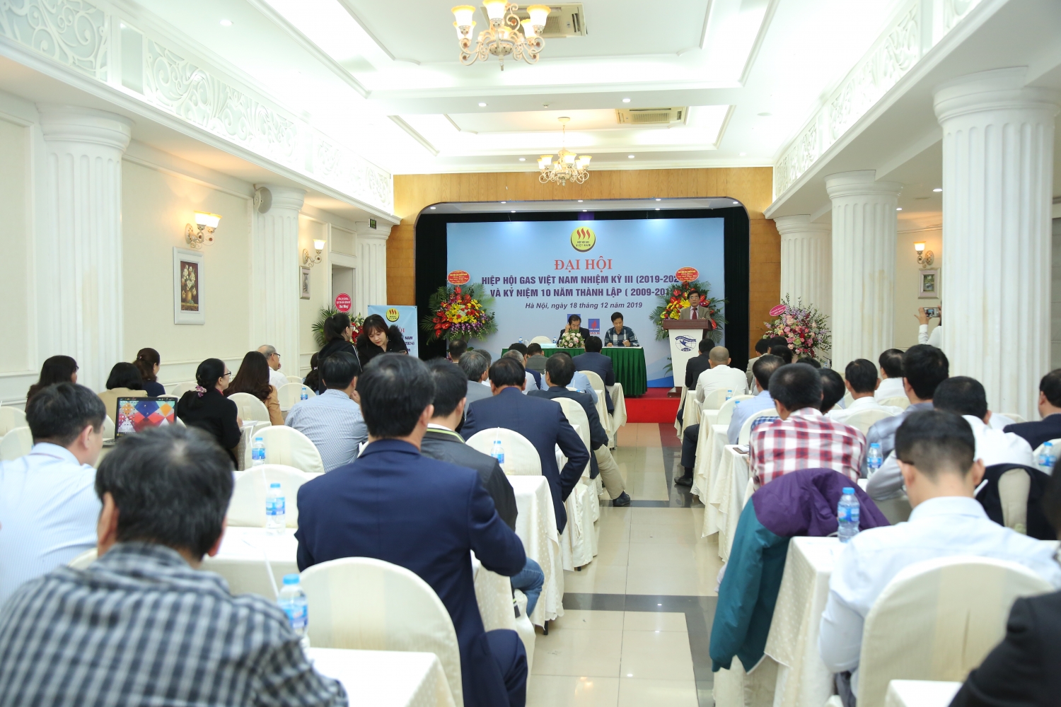 pho tong giam doc pv gas nguyen thanh binh giu chuc chu tich hiep hoi khi viet nam